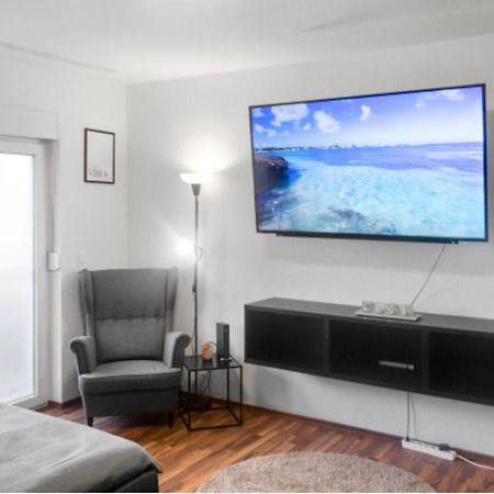 Relax Oasis With 65 Smarttv, Kitchen And Balcony Lägenhet Duisburg Exteriör bild